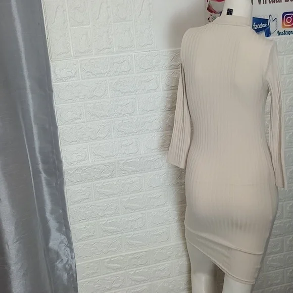 FOREVER 21 knitted trutle Neck dress - Picture 6 of 7